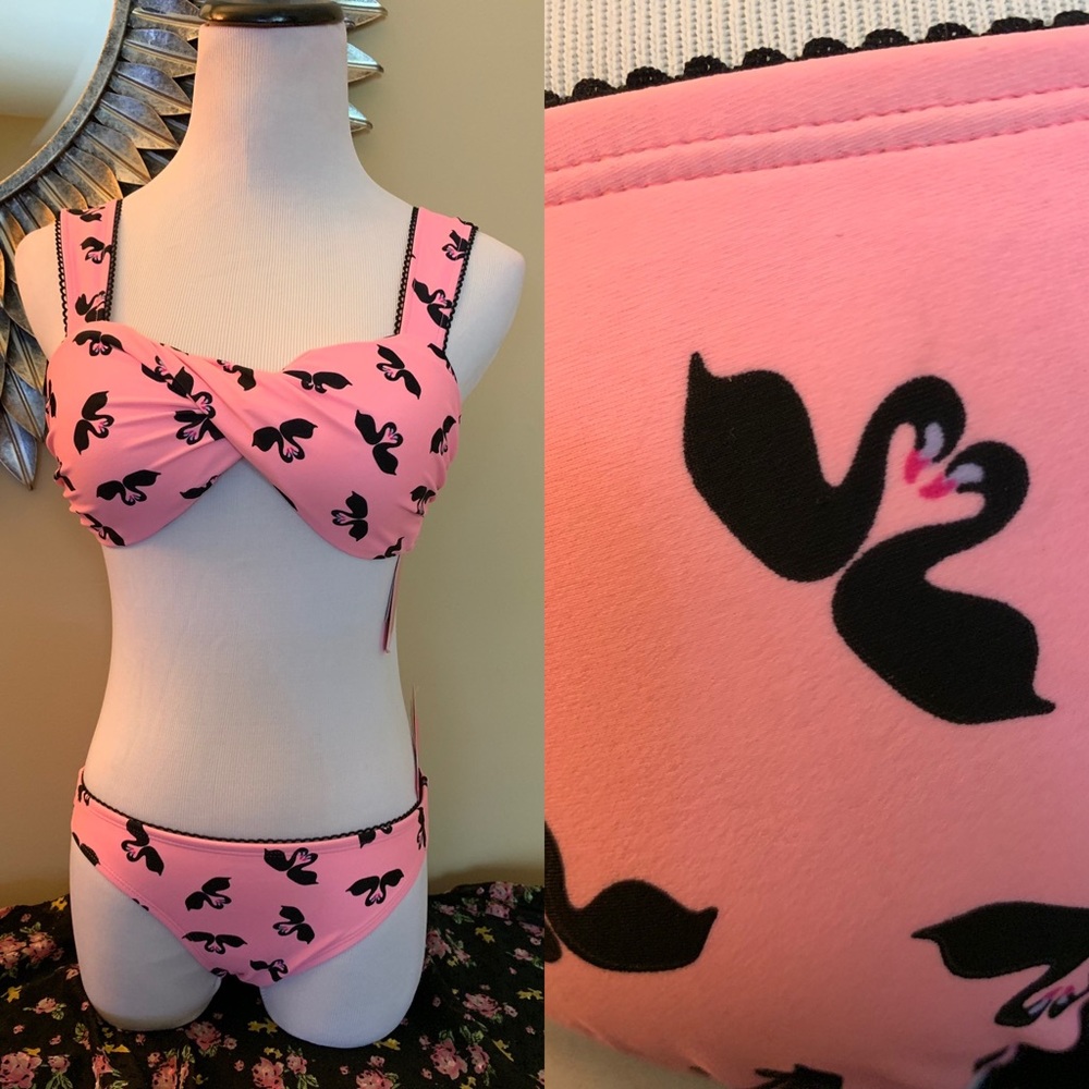 🦢💓Betsey Johnson Swooning Swans Bikini Set💓🦢🦢